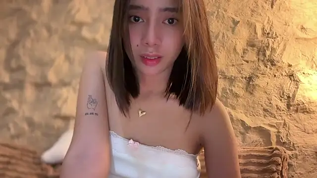 XXX chat uživo modela GenesisCastillano