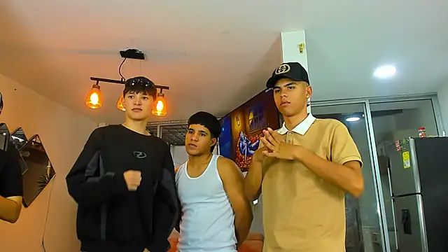 Chat +18 de Houseofwarrios ao vivo