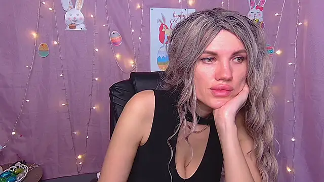 MilaLoona Chat XXX in diretta