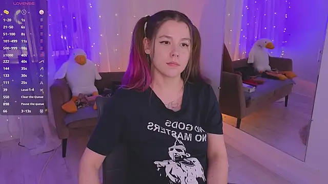 Chat +18 de Mira_Falls ao vivo