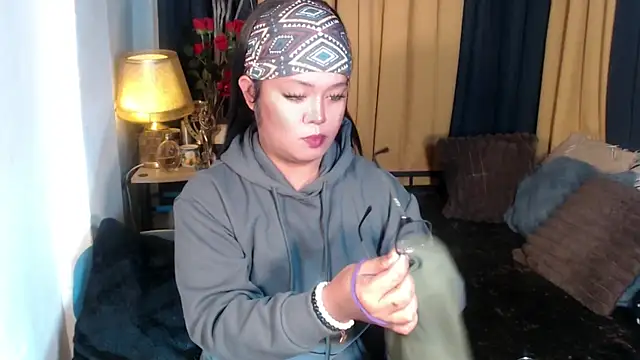 YourSweet-mich Show in webcam