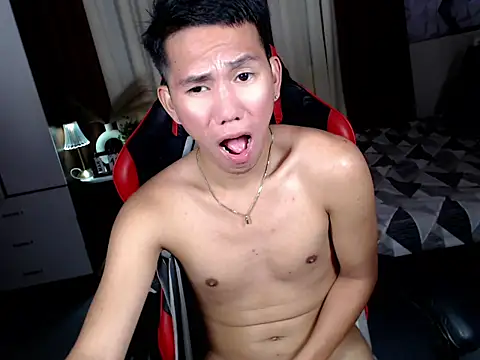 drinkmycumx's Webcam Show