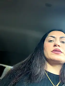 YourQueen18 Show in webcam