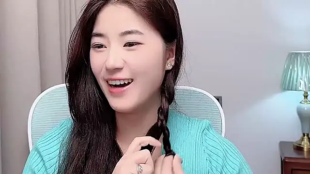 Nicole20266 现场XXX聊天