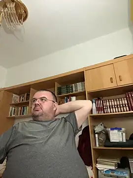 Deltaalex 即時 XXX 聊天