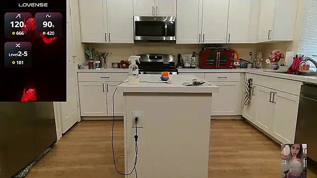 Blondiewithanassのウェブカメラショー