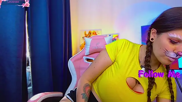 Ann_mikela Chat XXX live