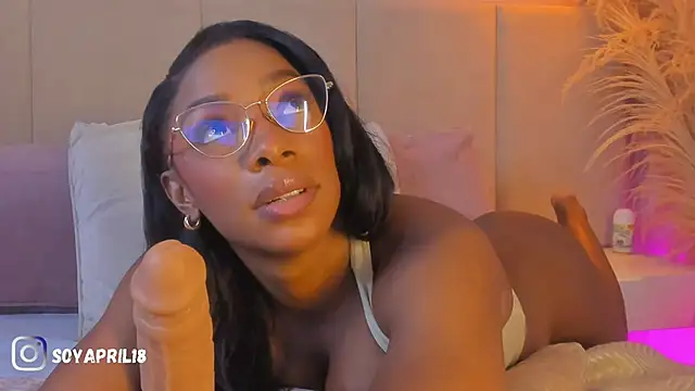 aprilebony_ Chat XXX live