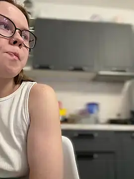 _CherryBloom_: онлайн-секс-чат