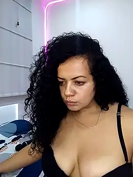 Samycutex Adlı Modelin Canlı XXX Sohbeti