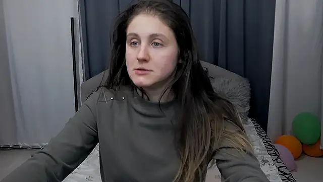 Holliy_Cooper Chat XXX in diretta