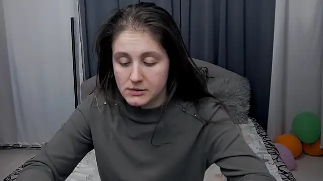 Holliy_Cooper Chat XXX in diretta