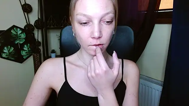 EmillyPlay Live XXX-chat