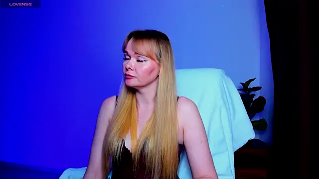 Kirasweetlove Live XXX-Chat