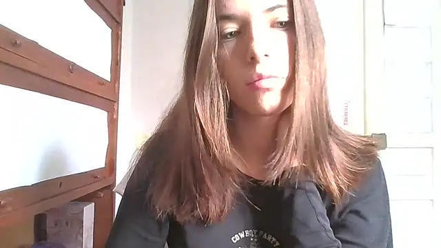 XXX chat uživo modela AveryCouture