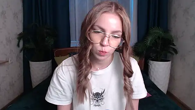 HitGyrl Live XXX-Chat
