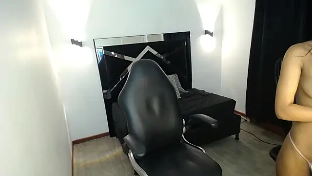 MarianaRojas_ Live XXX-Chat