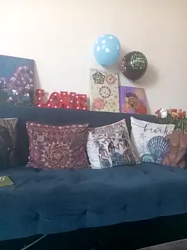 LaReineCleo Chat XXX live