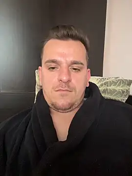 Huge_cock22cm's Webcam Show