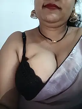 Nyra-23 Adlı Modelin Web Kamerası Şovu