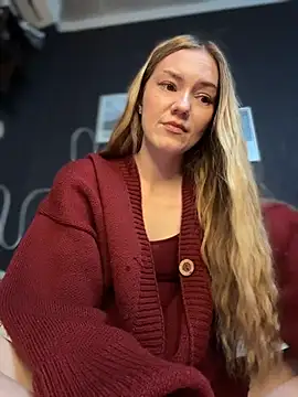 MilaMoone live XXX chat