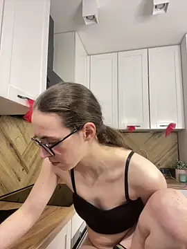 MartiniiSelenna's Live XXX Chat