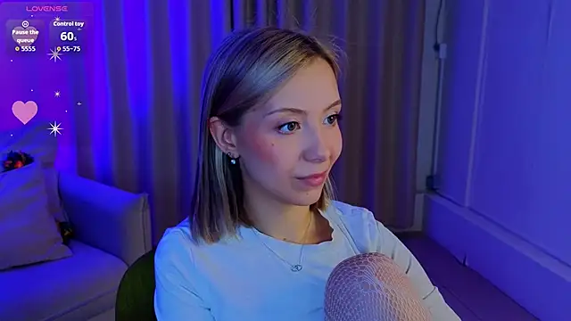 LumMina's Live XXX Chat