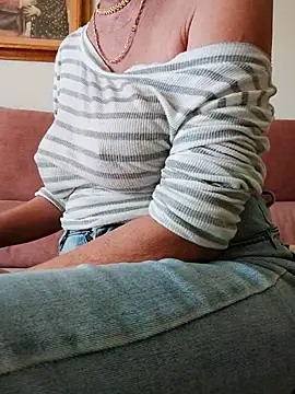 Catababa67's Live XXX Chat