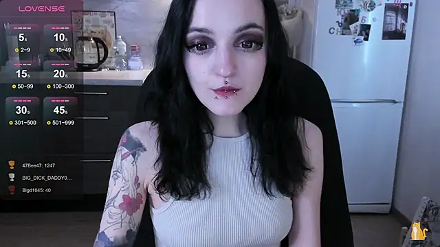 linaa__tyaan Chat XXX in diretta