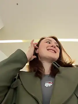 Dina_Tease Show in webcam