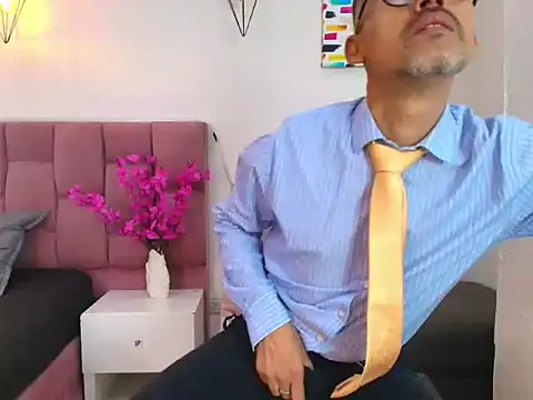 Oswalldo__のライブXXXチャット