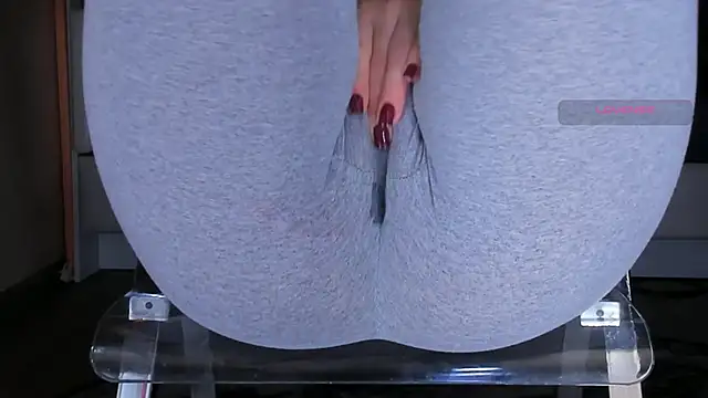 Cameltoe_squirt_inPants Adlı Modelin Canlı XXX Sohbeti