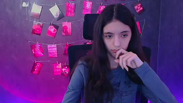 Aishell_'s Live XXX Chat