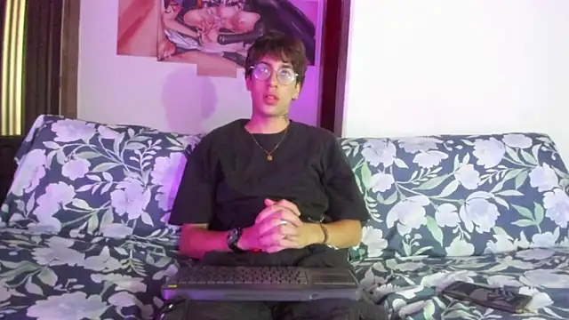 แชท XXX สดของ Dio__morningstar