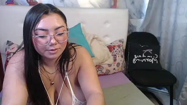 Nicolelewllss – Live XXX-chat