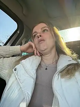 HarrietDart Adlı Modelin Canlı XXX Sohbeti