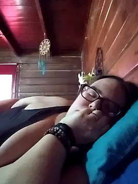 Chat +18 de Gatitabuena90 ao vivo