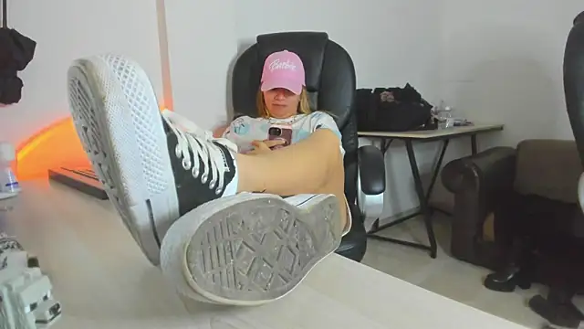 alma_fenix: онлайн-секс-чат