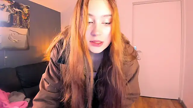 Lili_Luuu: онлайн-секс-чат