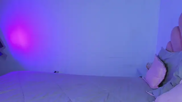 Živý XXX chat MiaColucci18