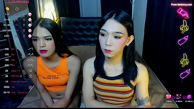 bellamoonlightX élő XXX-chatje