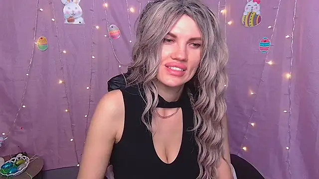 MilaLoona Live XXX Chat