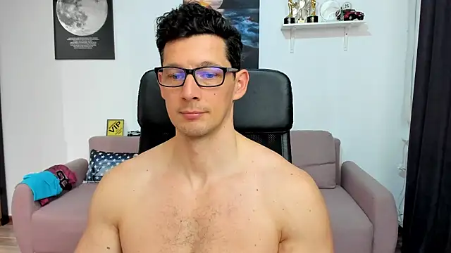 Онлайн чат XXX BrutusK08