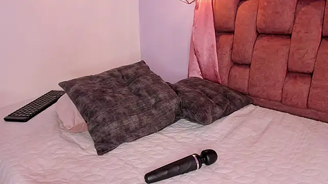 kristakinnky's Live XXX Chat