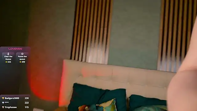 boob-lick 现场XXX聊天