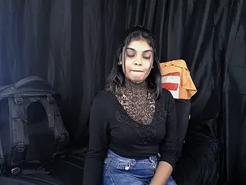 indianicon23のライブXXXチャット