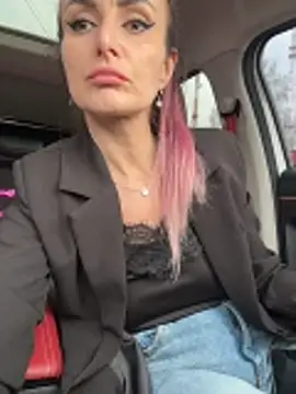 AnnaMaria- Live XXX-Chat