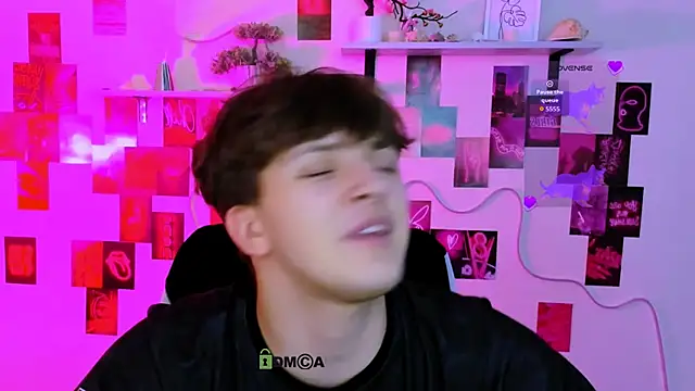 travis_wolf_ Webcam Show