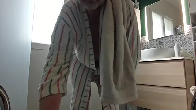 doudou310 Webcam show