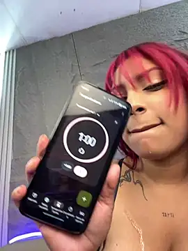 GiaRedd's Live XXX Chat